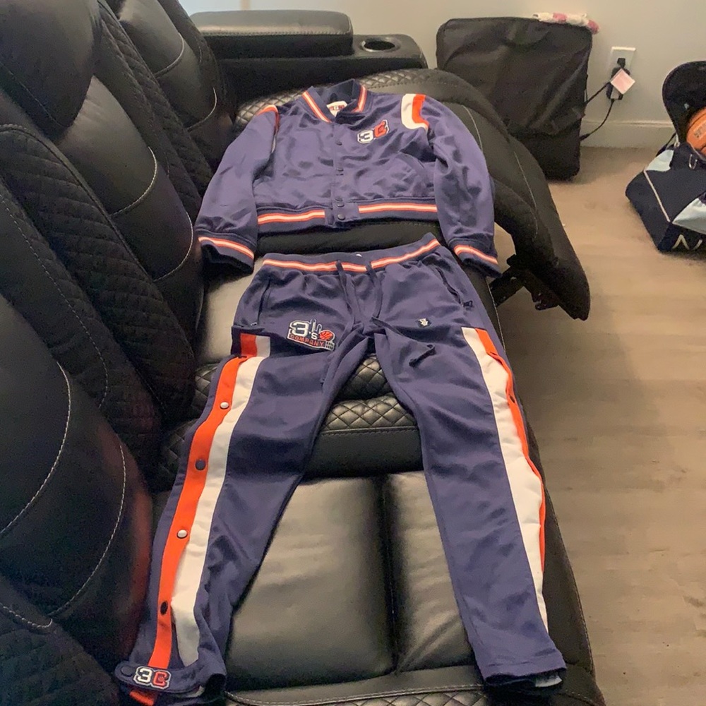 3s company sweatsuit size small